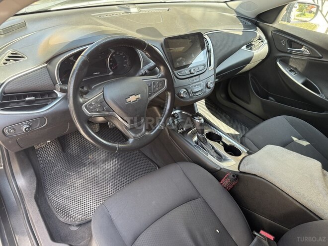 Chevrolet Malibu-5