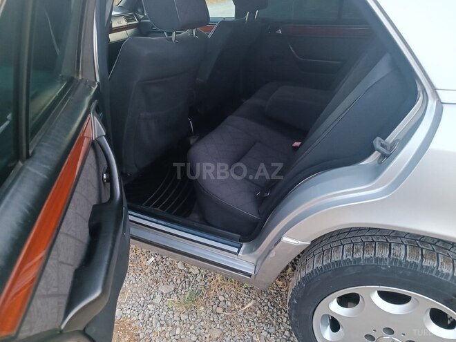 Mercedes E 220 1995, 365,422 km - 2.2 l - Sumqayıt