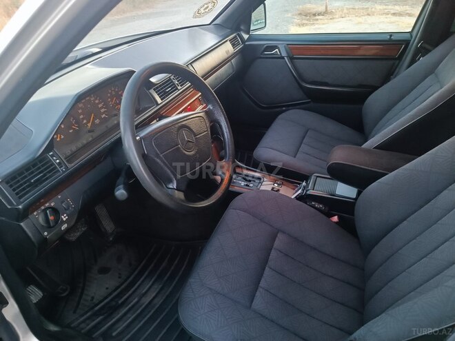 Mercedes E 220 1995, 365,422 km - 2.2 l - Sumqayıt