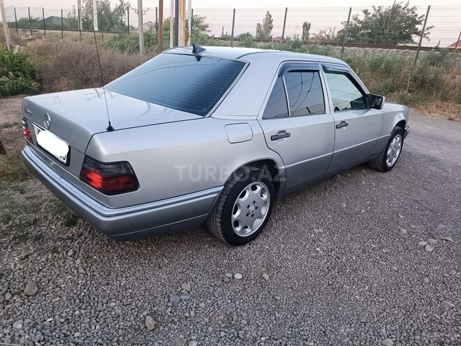 Mercedes E 220 1995, 365,422 km - 2.2 l - Sumqayıt
