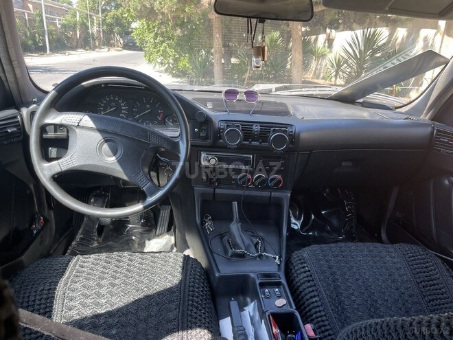 BMW 520 1993, 300,000 km - 2.0 l - Bakı