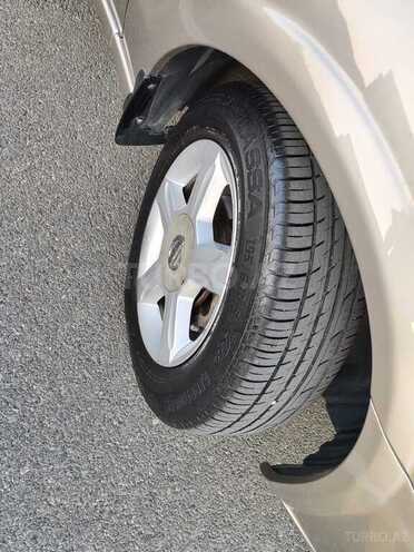 Nissan Sunny-5