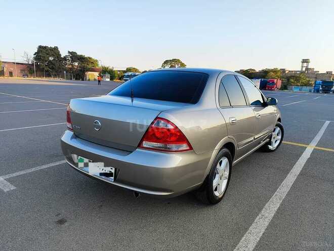 Nissan Sunny-2