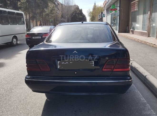Mercedes E 220 d 2001, 45,000 km - 2.2 л - Bakı