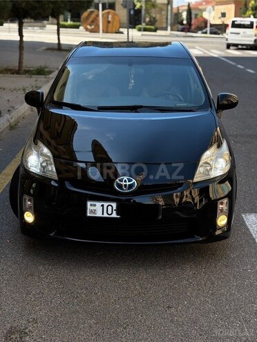 Toyota Prius-2