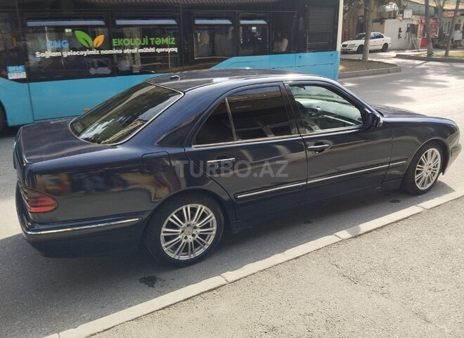 Mercedes E 220 d 2001, 45,000 km - 2.2 л - Bakı