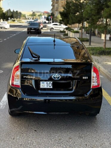 Toyota Prius-6