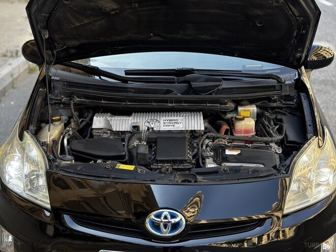 Toyota Prius-21