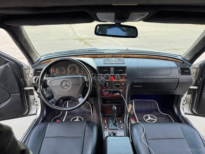 Mercedes C 230 1999, 281,580 km - 2.3 l - Bakı