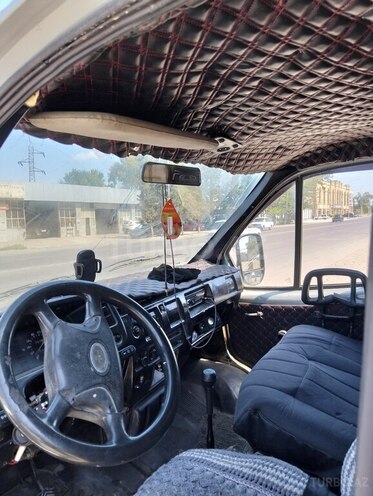 GAZ 33021 2000, 400,000 km - 3.0 l - Salyan