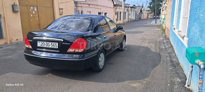 Nissan Sunny-5