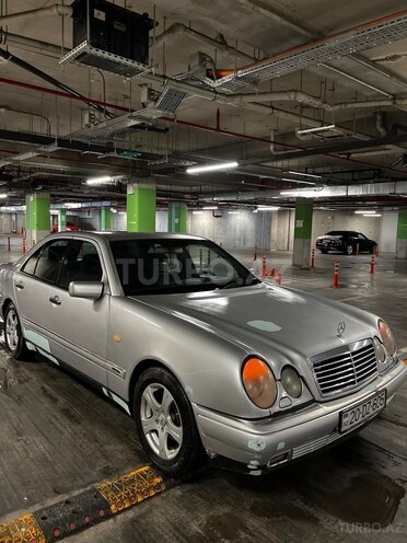 Mercedes E 240 1997, 302,358 km - 2.4 l - Bakı
