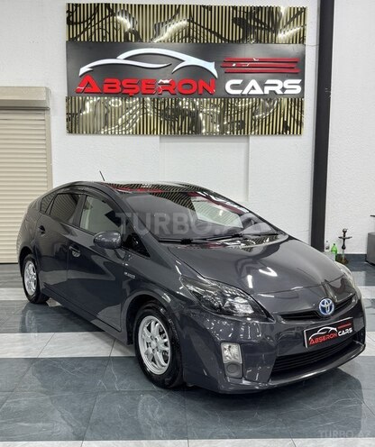 Toyota Prius-4