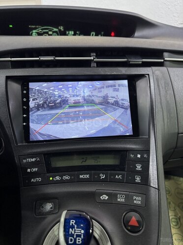 Toyota Prius-19
