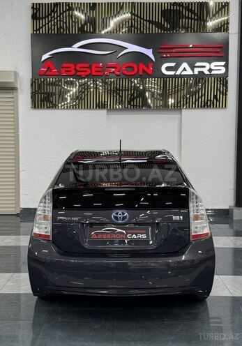 Toyota Prius-6