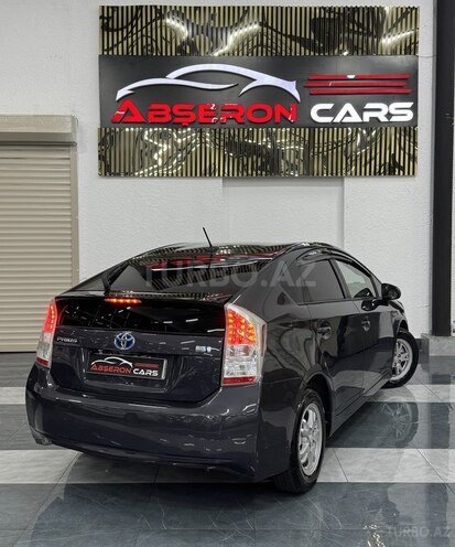 Toyota Prius-9