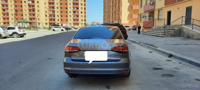 Volkswagen Jetta-7