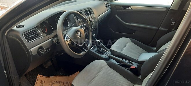 Volkswagen Jetta-3