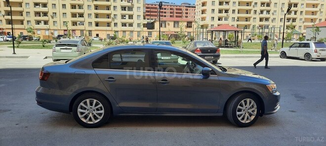 Volkswagen Jetta-9