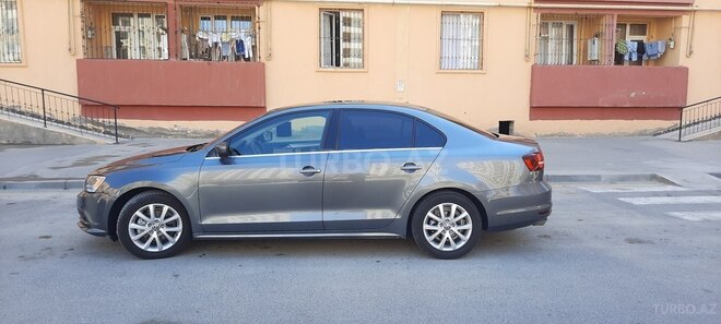 Volkswagen Jetta-5