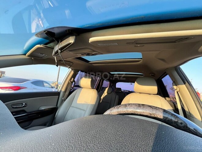 Kia Carnival-10