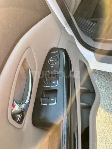 Kia Carnival-14