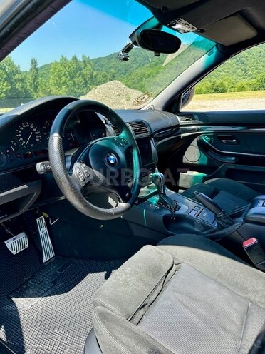 BMW 530 2001, 305,000 km - 3.0 l - Qəbələ