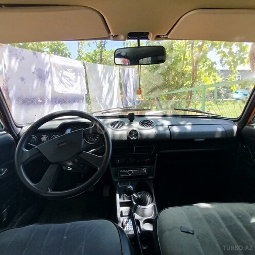 LADA (VAZ) 2106 1984, 90,000 km - 1.6 л - Salyan