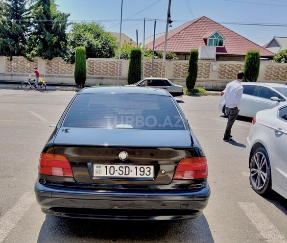 BMW 520-2