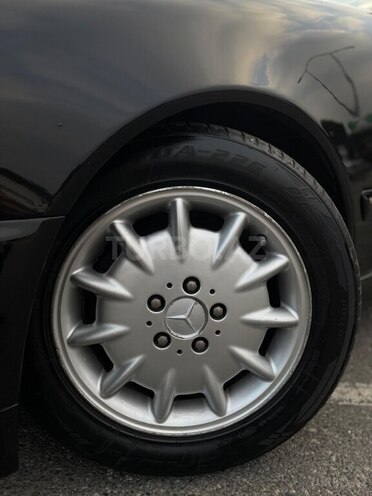 Mercedes E 320 2000, 365,258 km - 3.2 l - Bakı