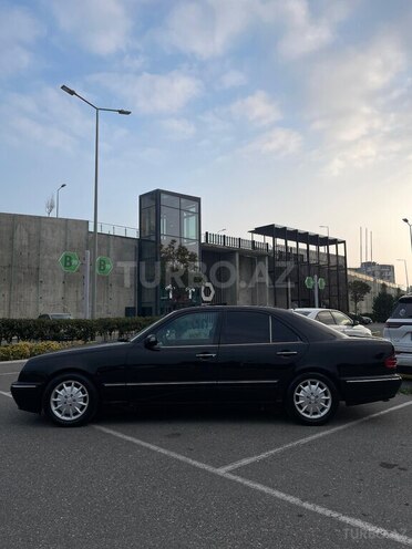 Mercedes E 320 2000, 365,258 km - 3.2 l - Bakı