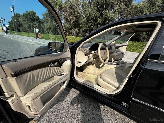 Mercedes E 240 2002, 296,000 km - 2.6 l - Bakı