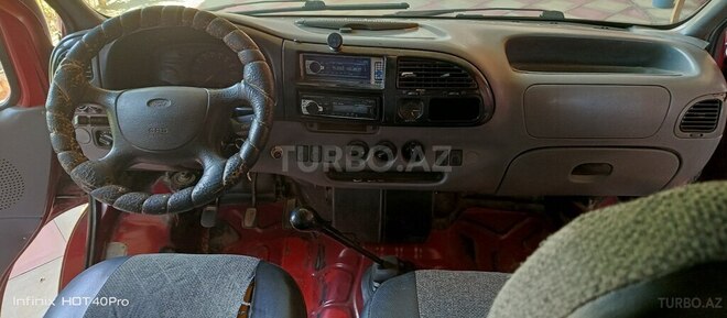 Ford Transit-4