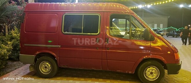 Ford Transit-2