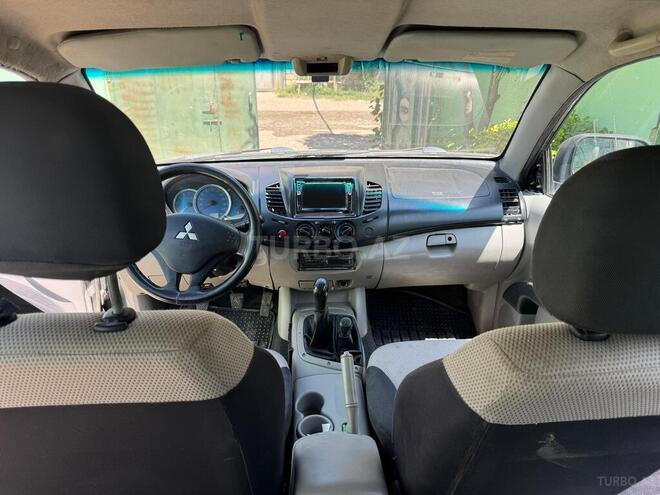 Mitsubishi L200 2007, 268,564 km - 2.5 l - Bakı