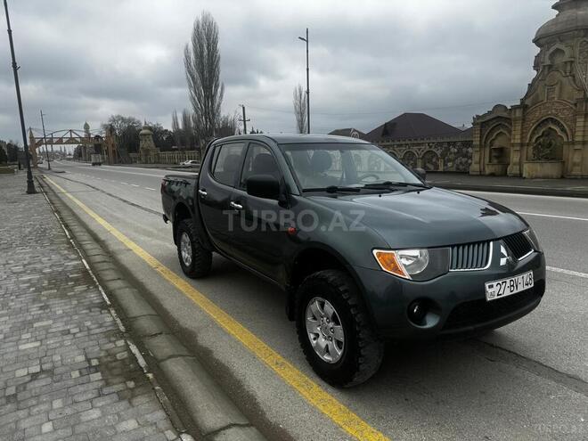 Mitsubishi L200 2007, 268,564 km - 2.5 l - Bakı
