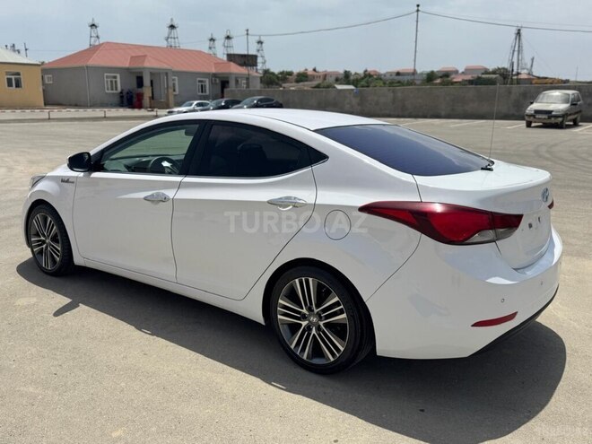 Hyundai Avante 2014, 215,000 km - 1.6 л - Bakı