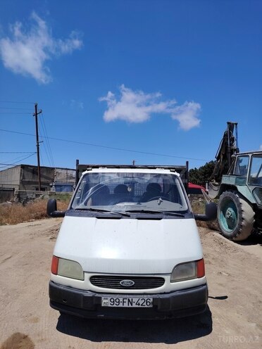 Ford Transit-1
