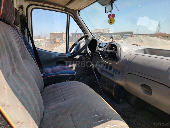 Ford Transit-13