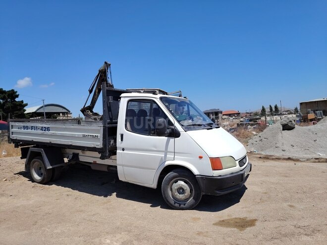 Ford Transit-5