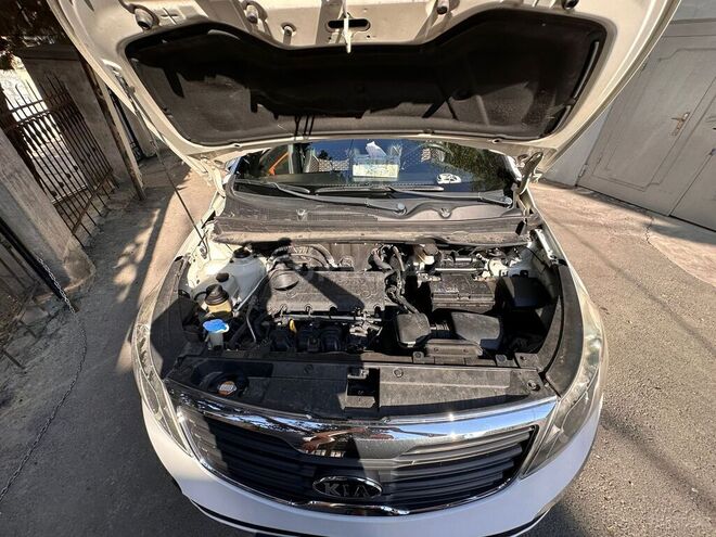 Kia Sportage 2010, 176,000 km - 2.0 l - Bakı