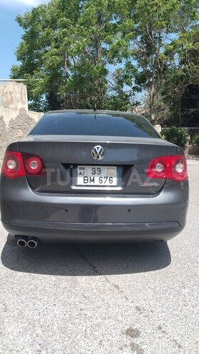 Volkswagen Jetta-6