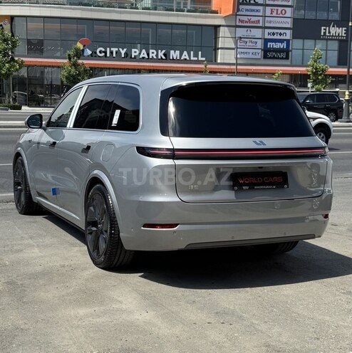 Li Auto L9-5