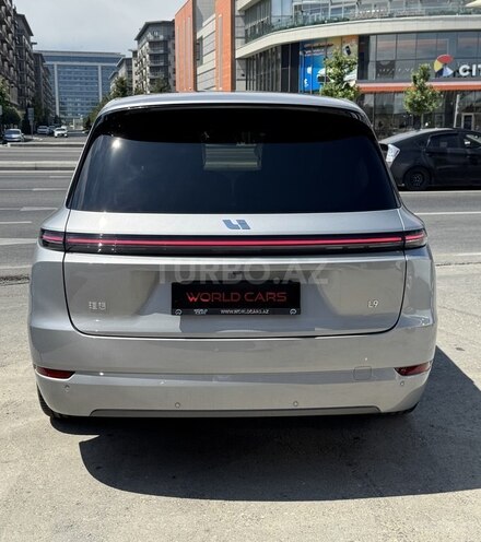 Li Auto L9-4