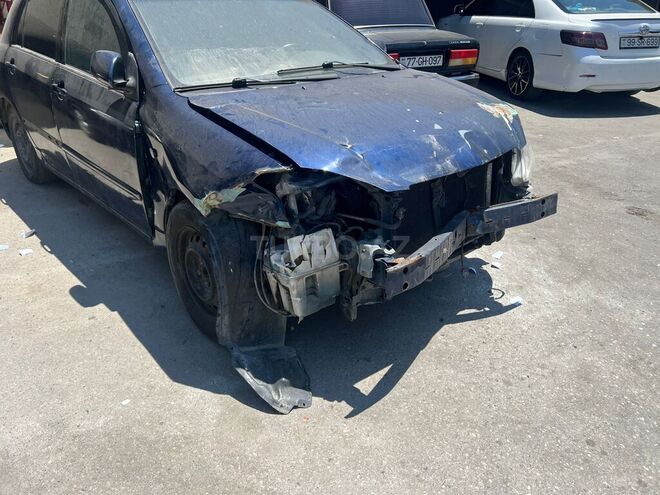 Toyota Corolla 2005, 230,000 km - 1.4 l - Bakı