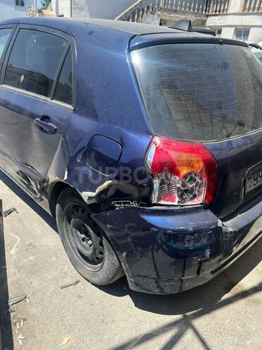 Toyota Corolla 2005, 230,000 km - 1.4 l - Bakı