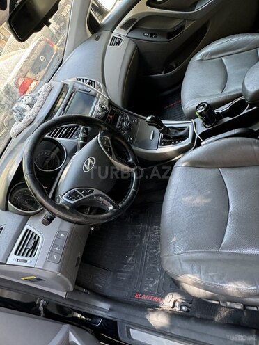 Hyundai Elantra 2015, 168,000 km - 1.8 l - Bakı