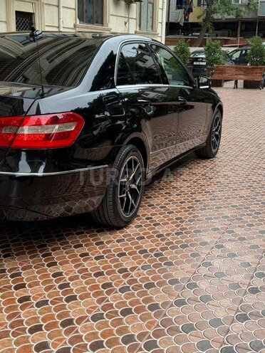 Mercedes E 220 d 2011, 286,000 km - 2.2 l - Bakı