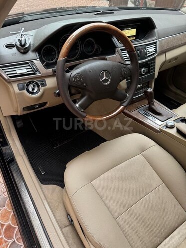 Mercedes E 220 d 2011, 286,000 km - 2.2 l - Bakı