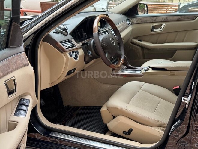 Mercedes E 220 d 2011, 286,000 km - 2.2 l - Bakı